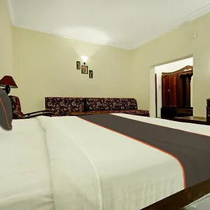 *** Hotel Collection O Paulson Park India